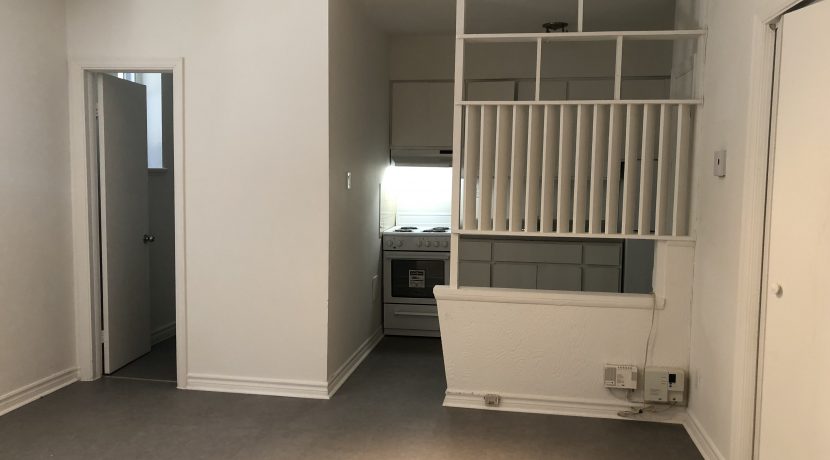 girescom_1110-1_sal01